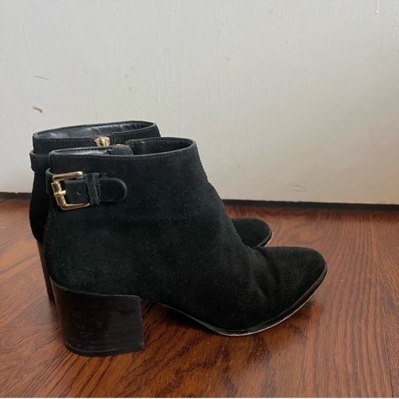 Michael kors black suede side buckle block heel ankle booties 
size 5.5 - Picture 1 of 9